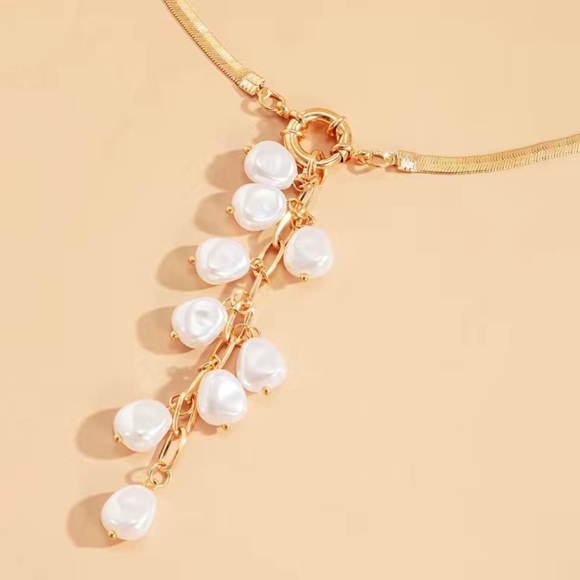 Fashion Gold Faux Necklace with Drop Imitation Pearl Pendant - Picture 2 of 4